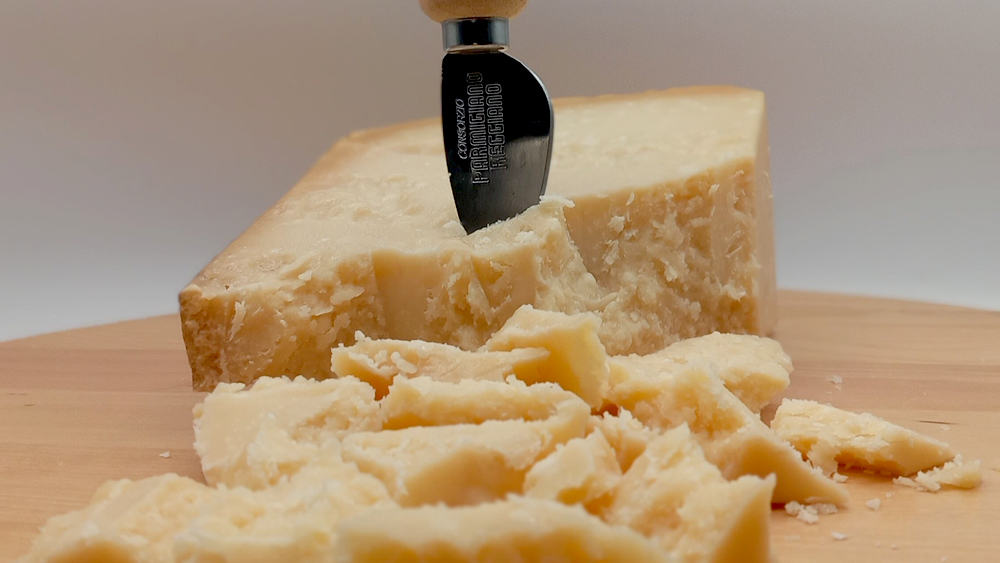 La Storia del Parmigiano Reggiano